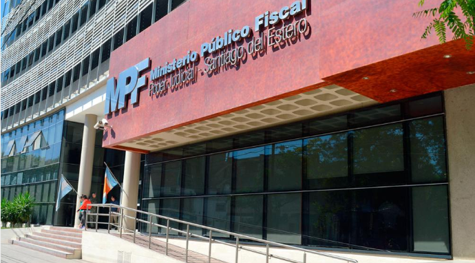 En pleno centro, detienen a una abogada por darle una golpiza a su madre