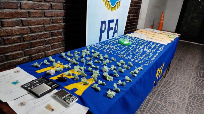 Golpe al narcomenudeo en Campo Contreras: seis detenidos y más de 400 dosis de cocaína…