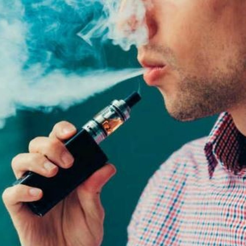 Los pediatras alertan por los efectos nocivos del vapeo en adolescentes