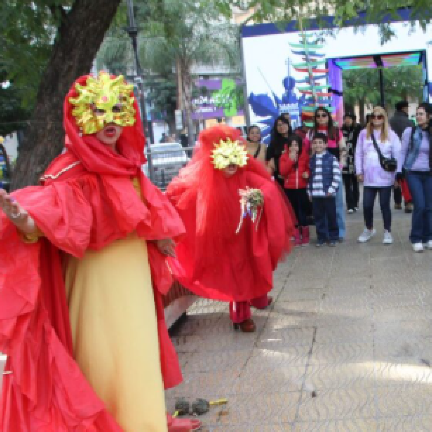 Santiago vive una nueva Acci&oacute;n Teatral Urbana por su 473&deg; aniversario