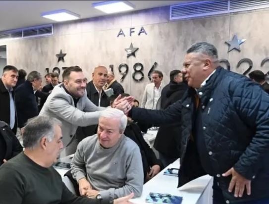 Desde el 2027 La Liga Profesional Cambiara su Formato , también los playoffs y el mercado de pases tendrá sus modificaciones.